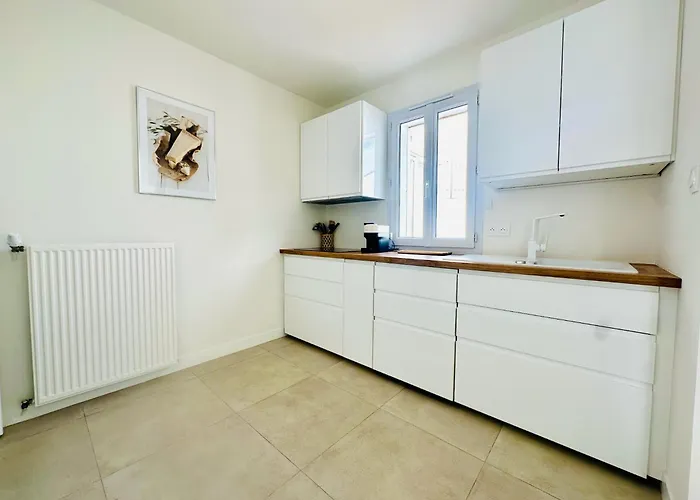 Maison Jala 3 Chambres, 3 Sdb, A 5 Minutes De L'ocean La Rochelle (Charente-Maritime)